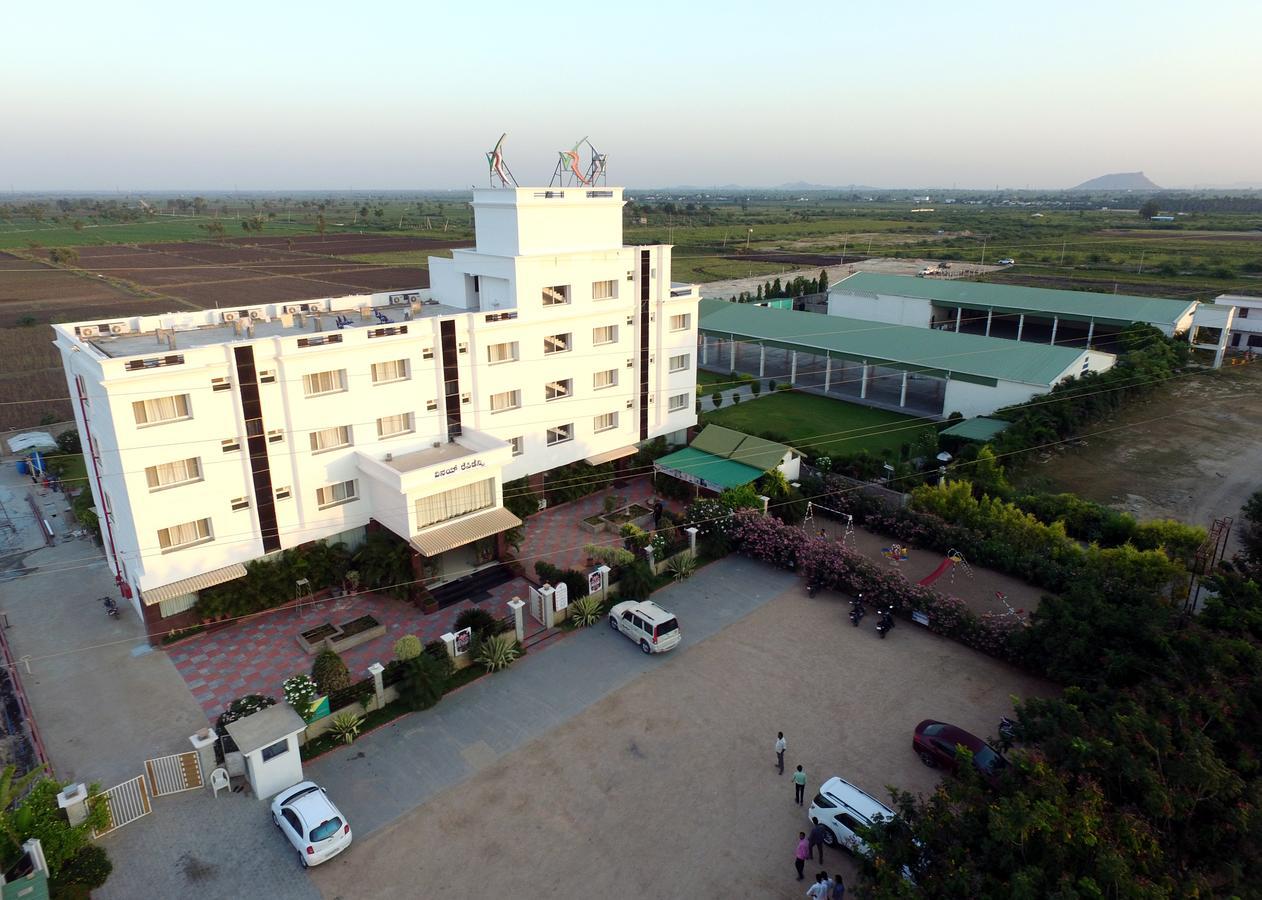 Hotel Vinay Residency Sindhnur Exteriér fotografie